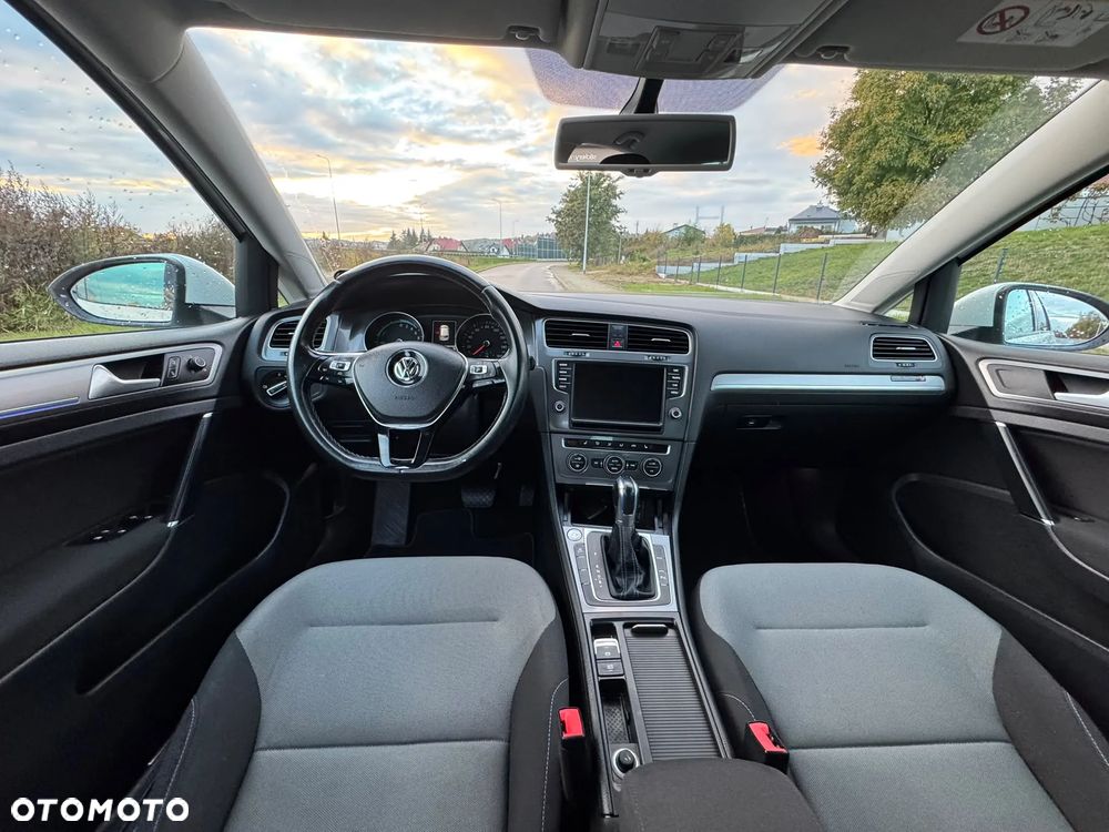 Volkswagen Golf e-Golf - 12