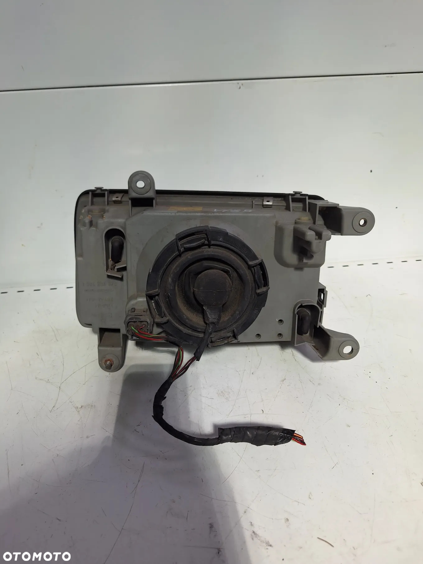 Lampa przednia przód do Opel Frontera B 3d   1305235379  (58/1) - 2