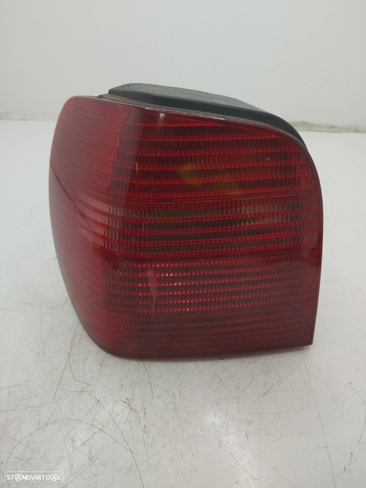 Farolim Stop Esq Volkswagen Polo (6N2) - 2