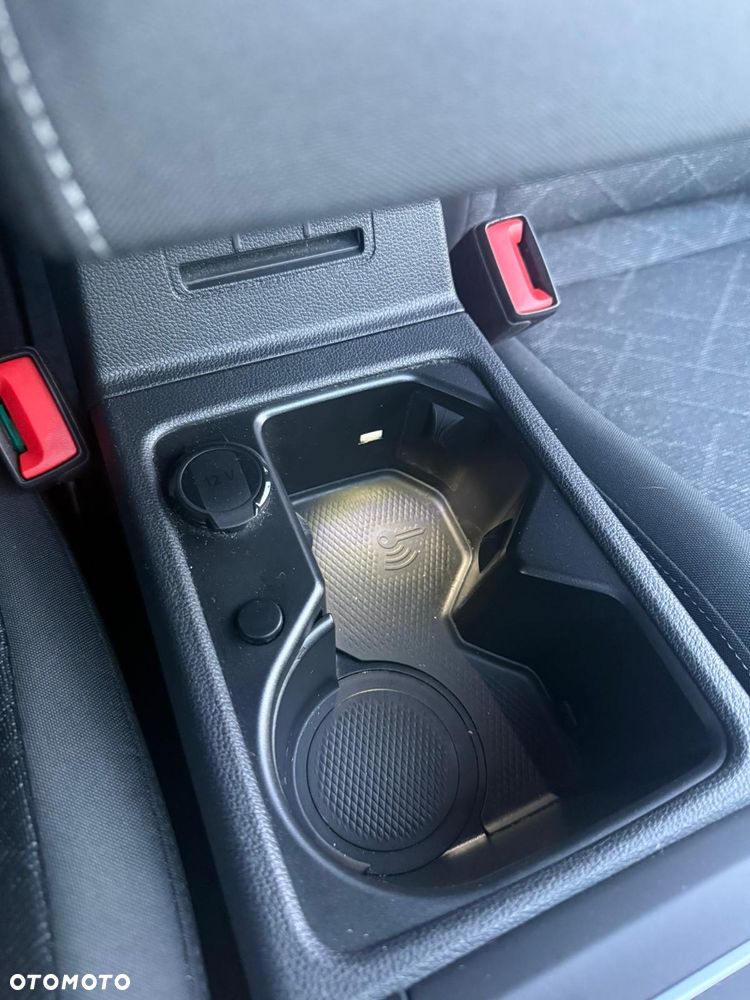 Volkswagen Golf 1.5 eTSI Life DSG - 15