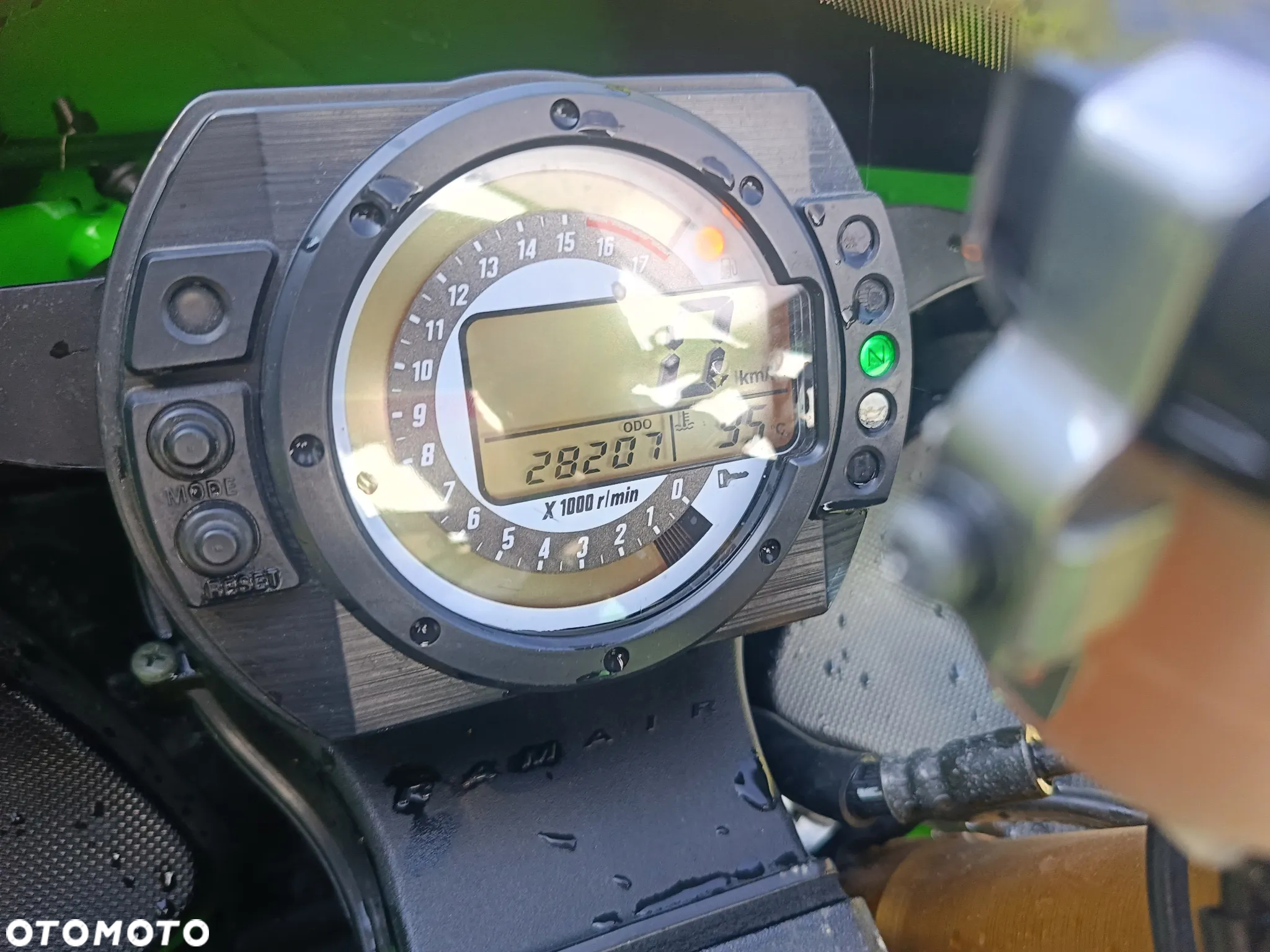 Kawasaki ZXR - 12