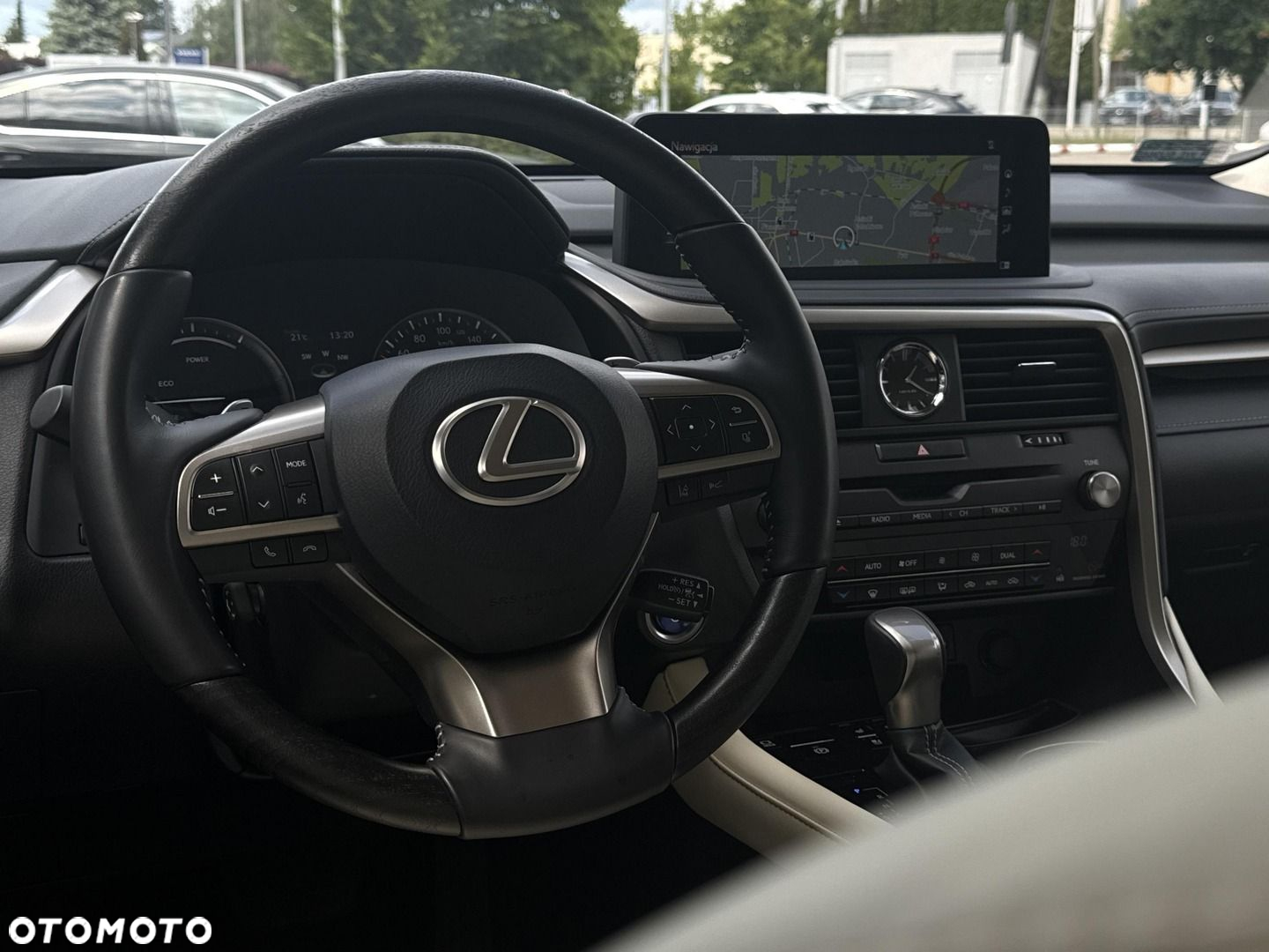 Lexus RX - 24