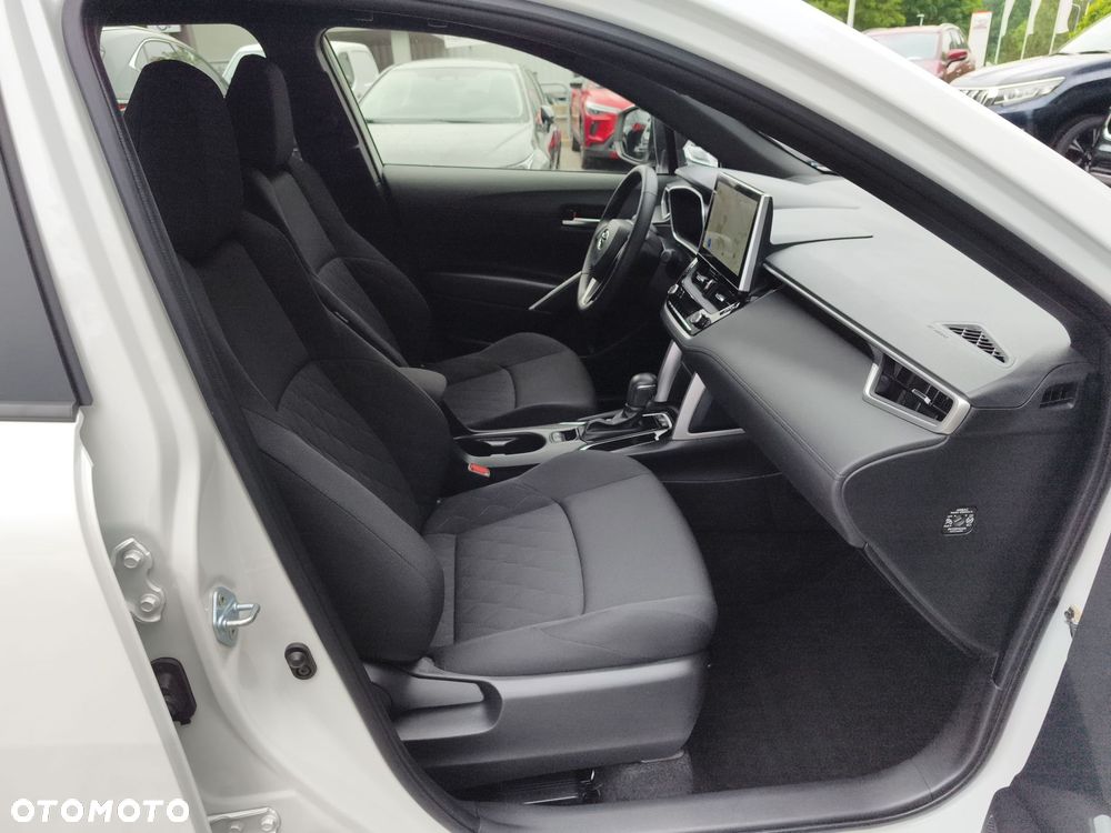 Toyota Corolla Cross - 9