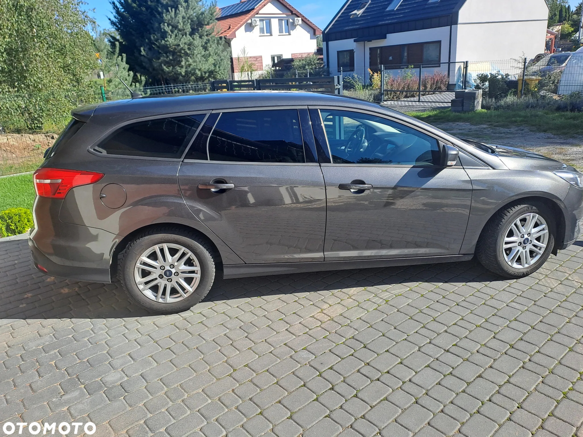 Ford Focus 1.0 EcoBoost Trend Edition - 23