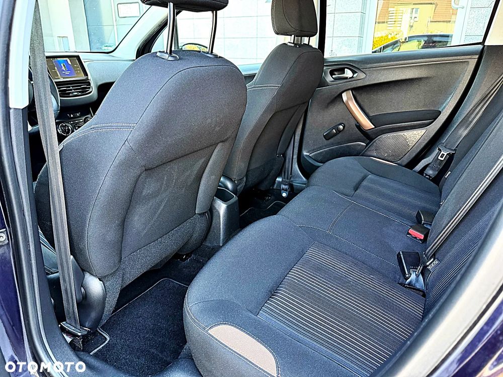 Peugeot 208 e-HDi 92 Stop&Start Style - 24