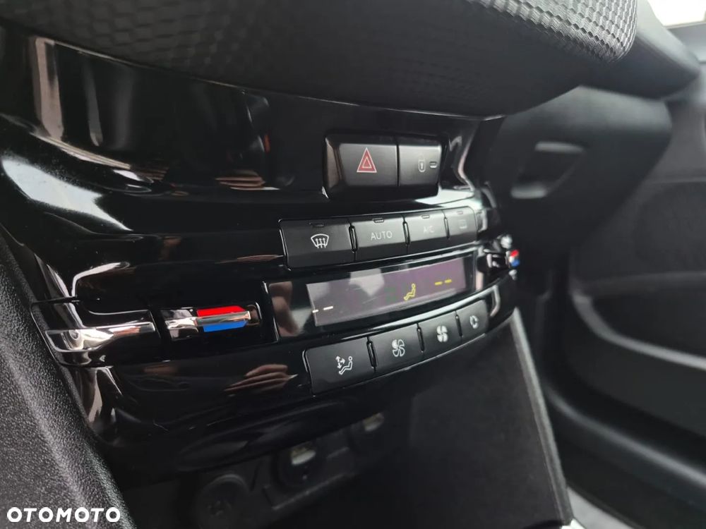 Peugeot 2008 e-HDi FAP 92 STOP & START Allure - 19