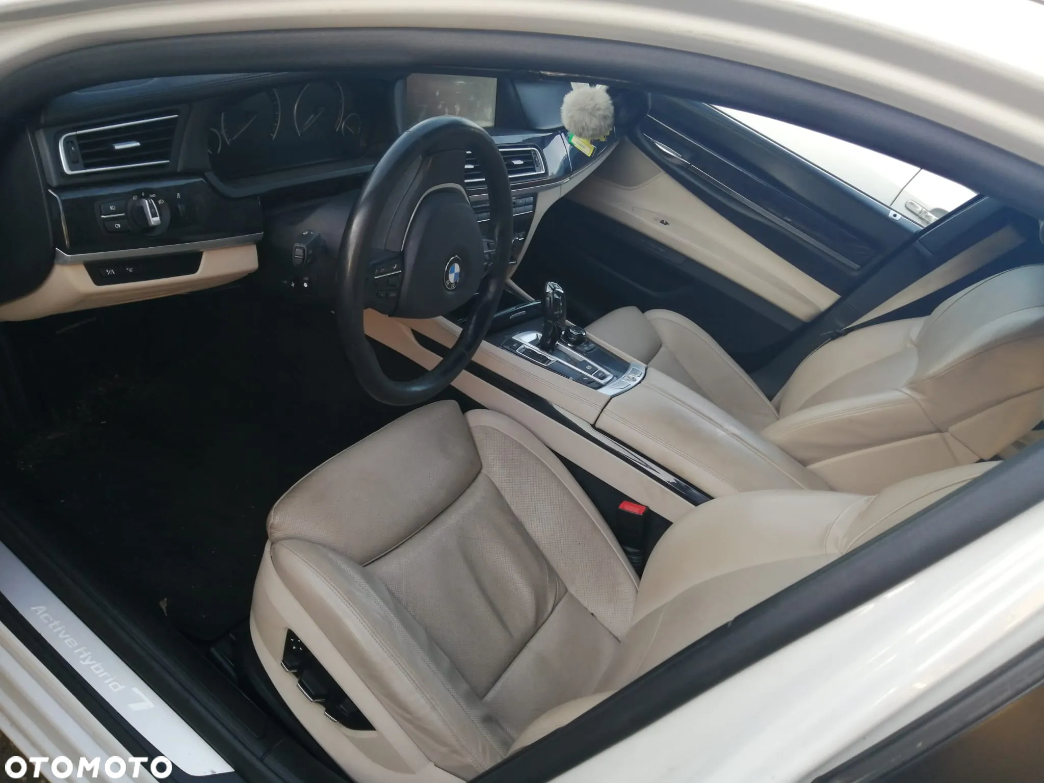 BMW Seria 7 750Li - 17