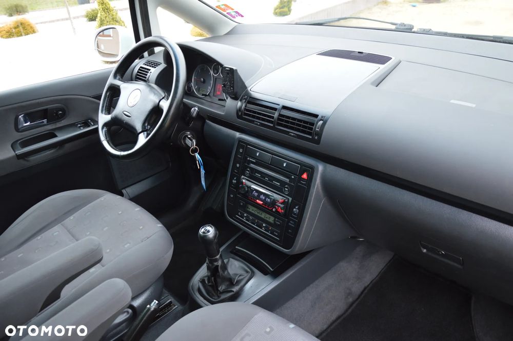 Volkswagen Sharan 1.9 TDI Trendline - 27