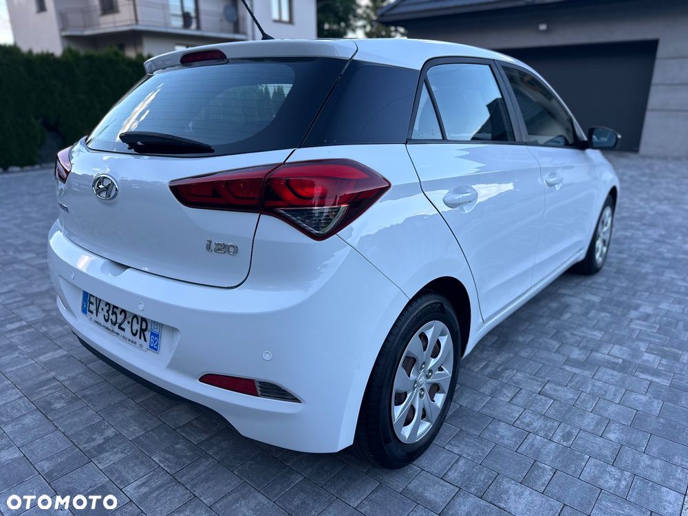 Hyundai i20 - 15