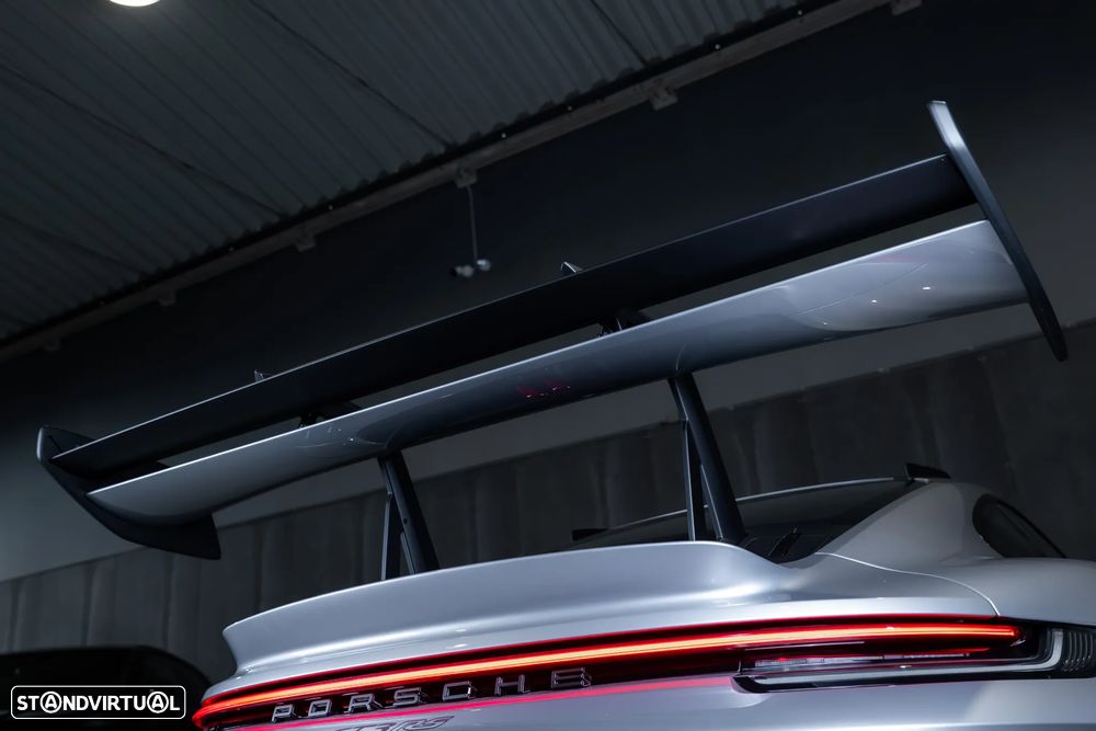 Porsche 911 (992) GT3 RS - 11