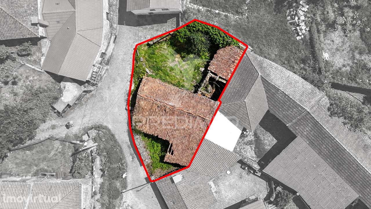 Moradia em Ruina - Grande imagem: 3/16