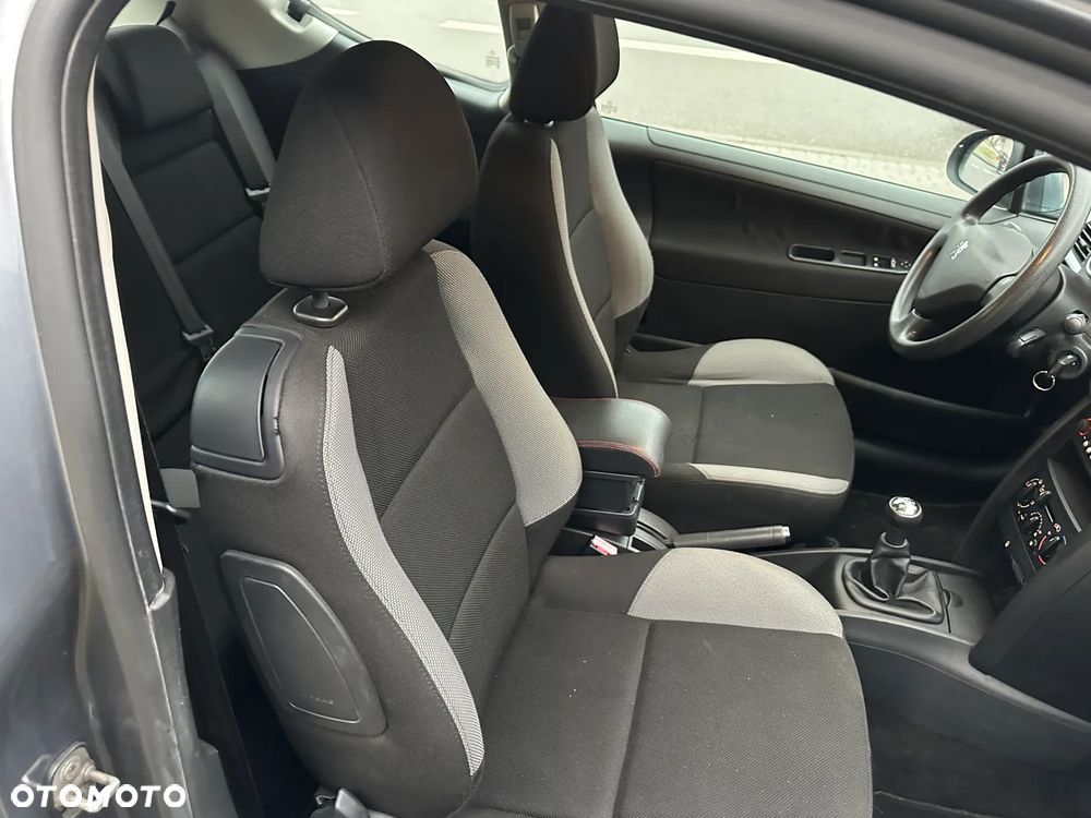 Peugeot 207 75 Filou - 16