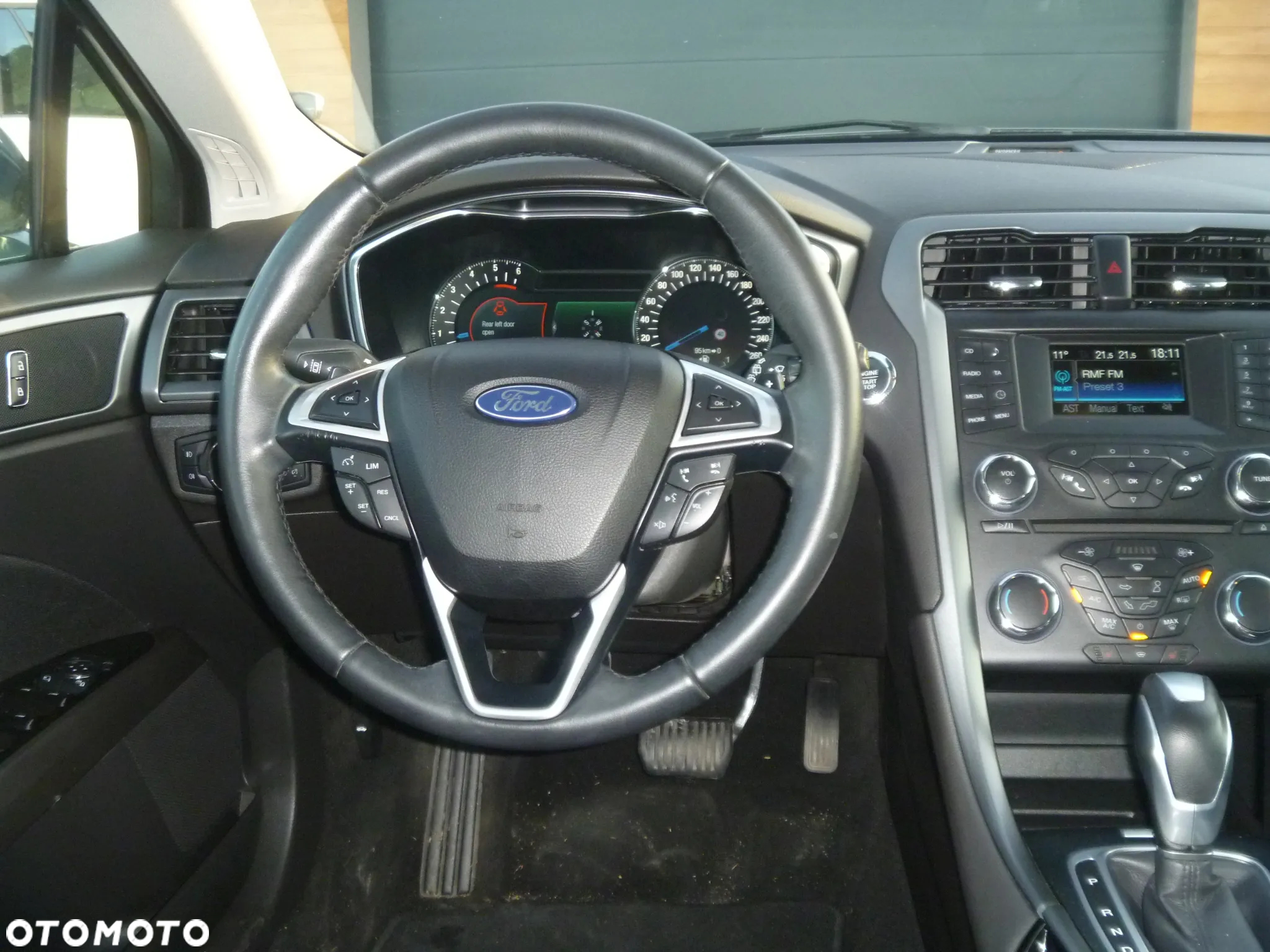 Ford Mondeo 2.0 TDCi Titanium PowerShift - 18