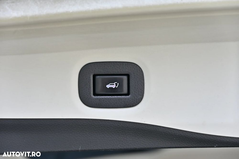 Nissan X-Trail 2.0 dCi ALL-MODE 4x4i Xtronic Tekna - 38
