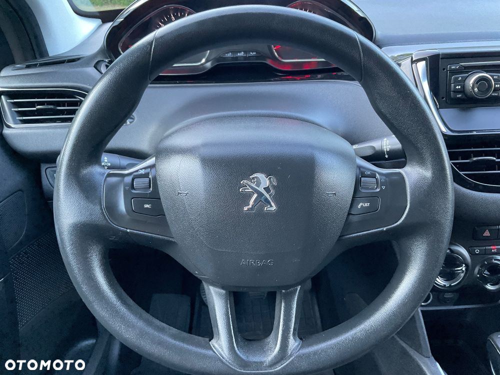 Peugeot 208 - 15