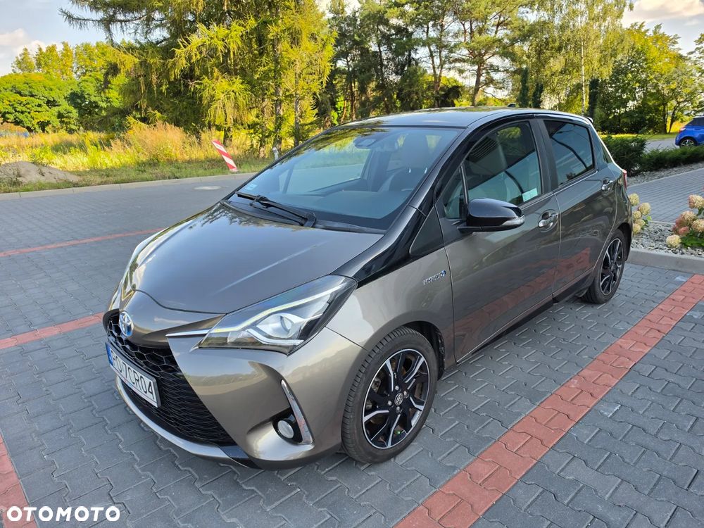 Toyota Yaris Hybrid 100 Selection Pure - 2