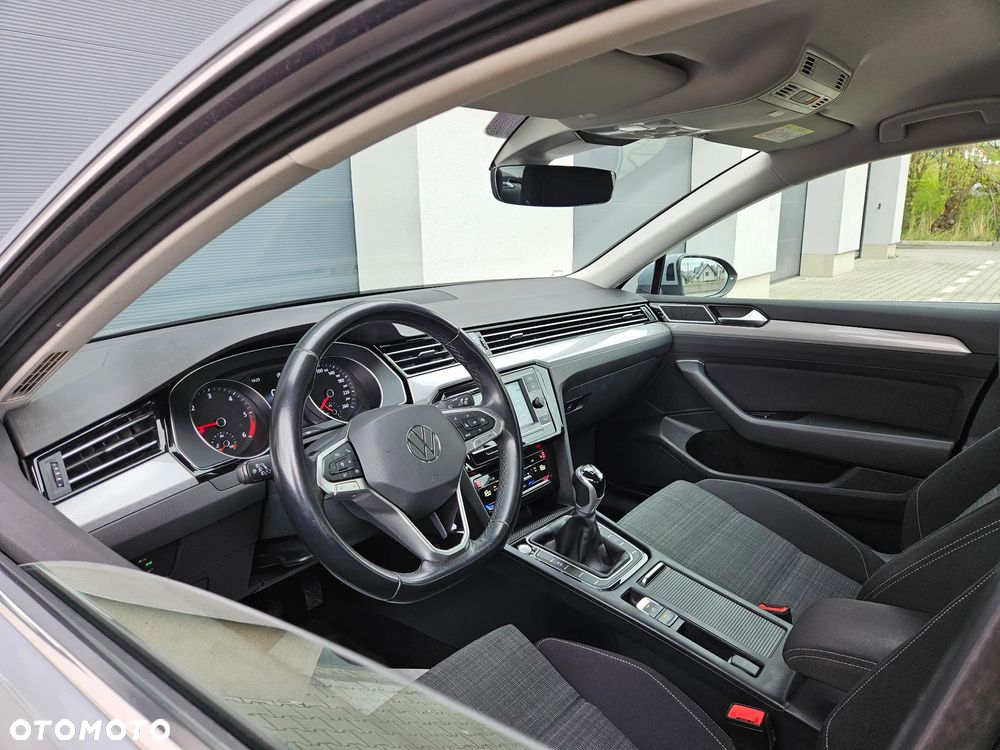 Volkswagen Passat 2.0 TDI EVO Business - 11