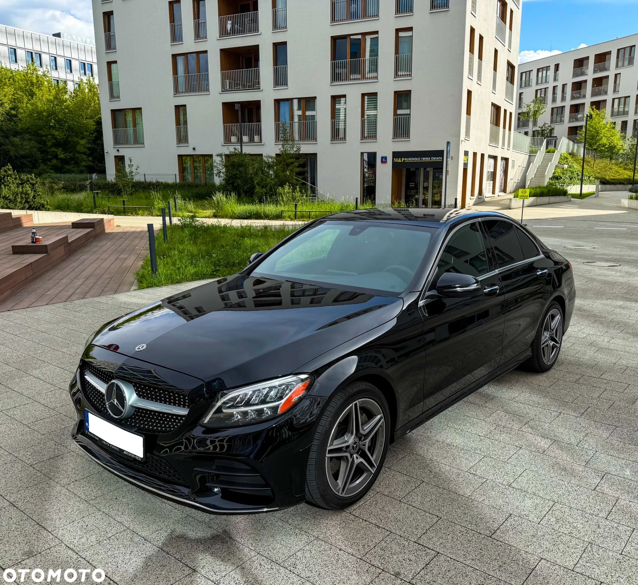 Mercedes-Benz Klasa C 300 4Matic 9G-TRONIC AMG Line - 1