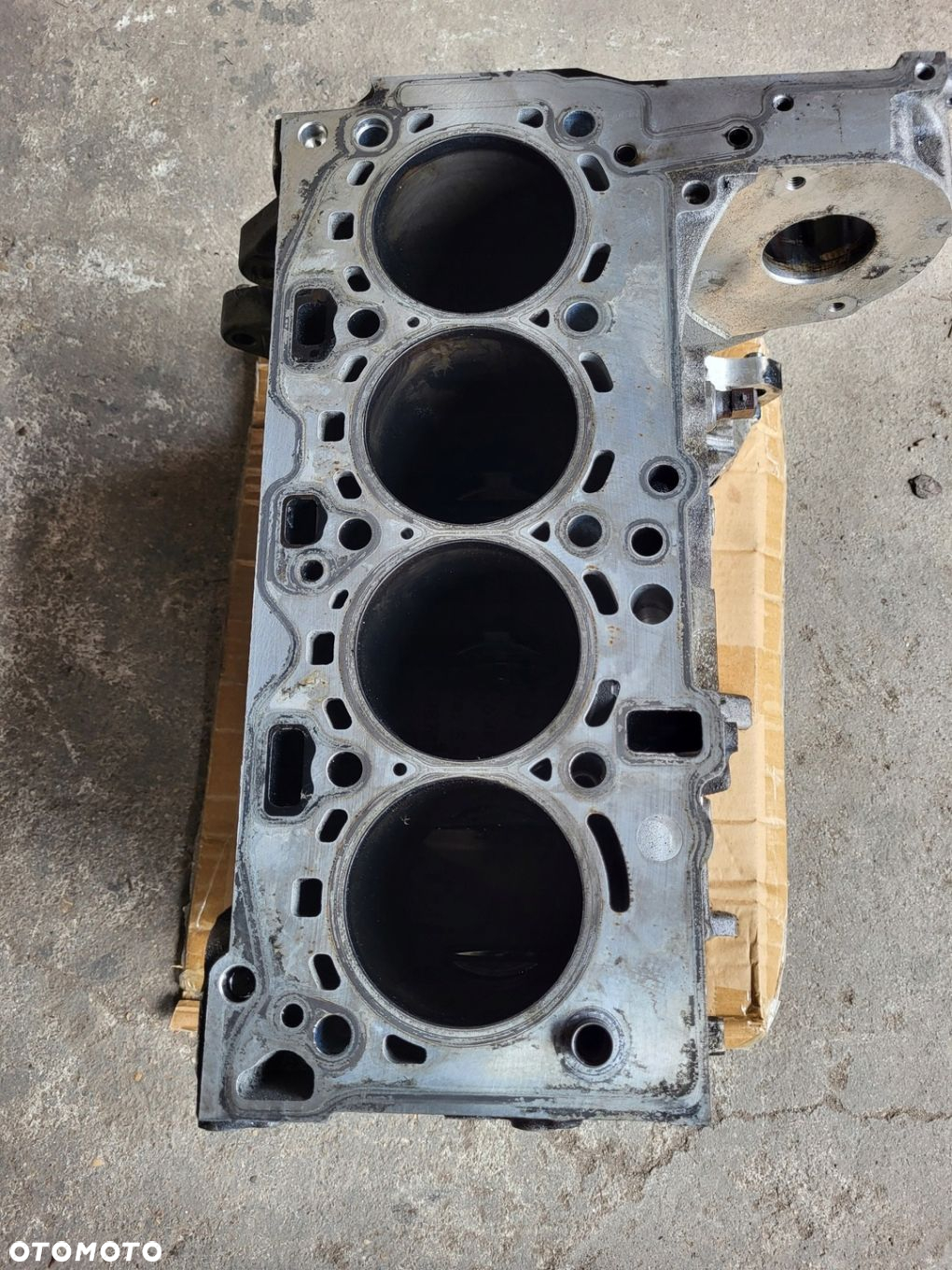 BLOK SILNIKA BMW MINI TOYOTA AVENSIS T27 2.0D N47C20A 7823029 - 7