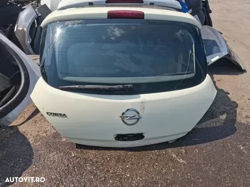 Haion luneta spate Opel Corsa D facelift - 1
