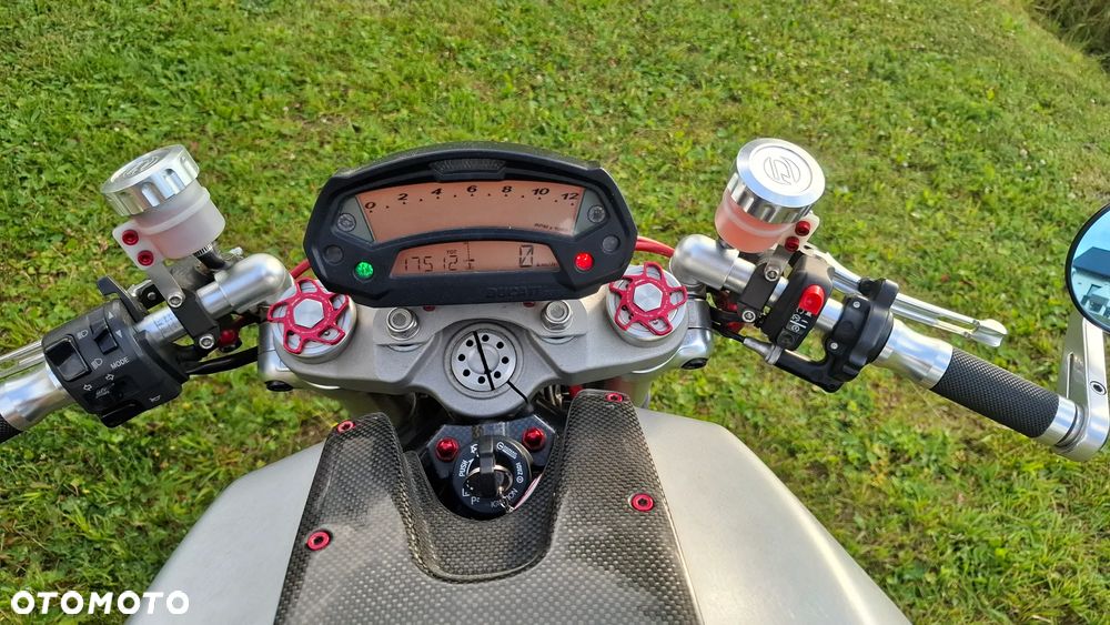Ducati Monster - 4