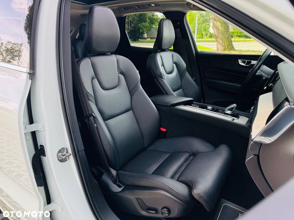 Volvo XC 60 B4 D AWD Inscription - 35