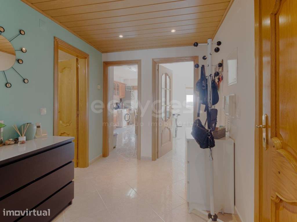 Apartamento T2 Santa Marta do Pinhal - Vista desafogada - Grande imagem: 4/15