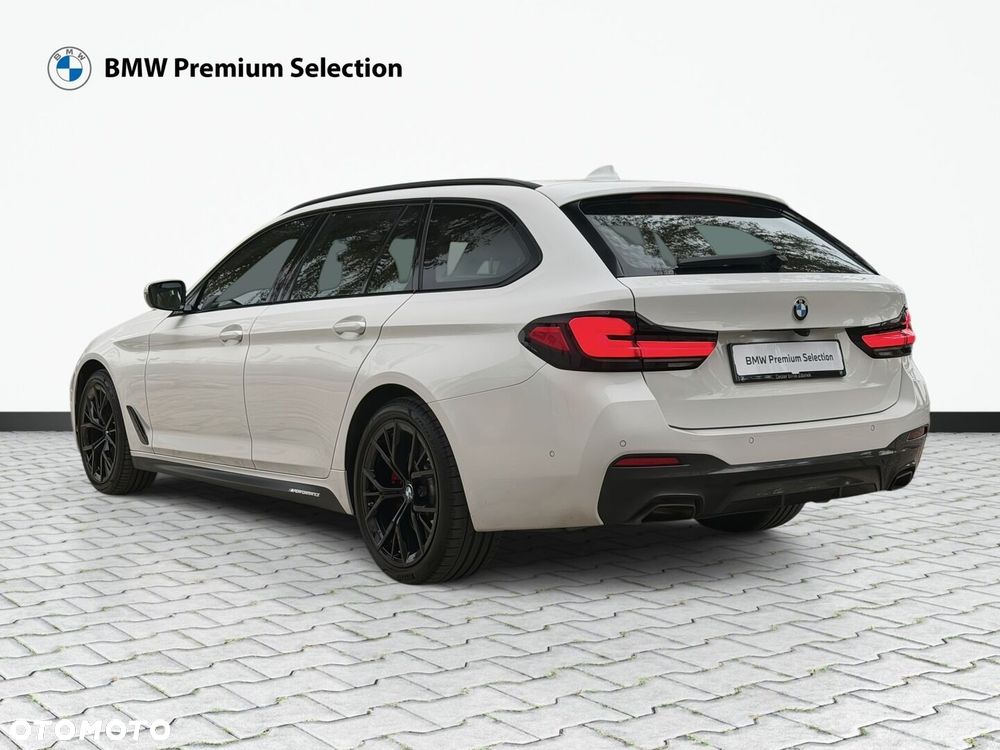 BMW Seria 5 530i xDrive mHEV M Sport sport - 3