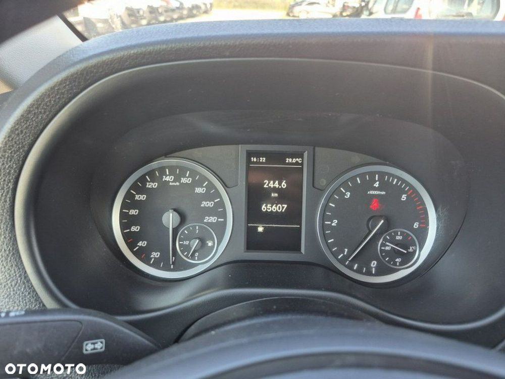 Mercedes-Benz Vito - 12