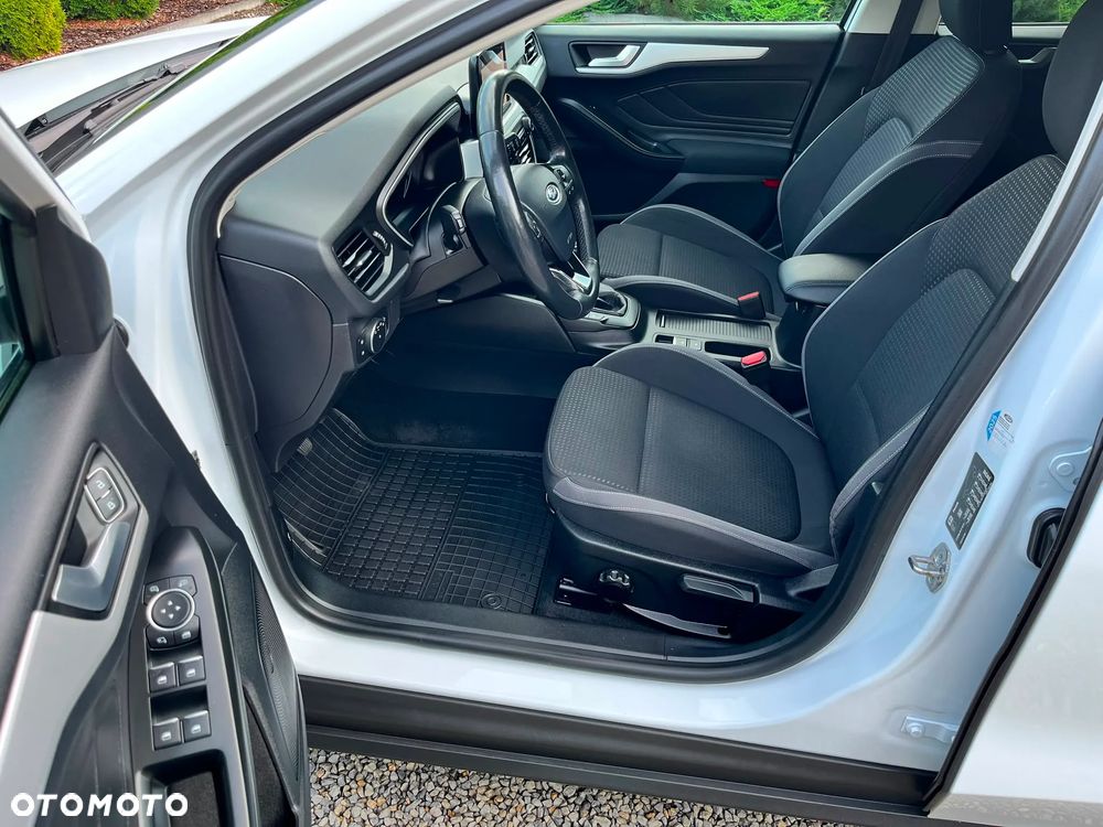 Ford Focus 1.5 EcoBlue Start-Stopp-System COOL&CONNECT - 25