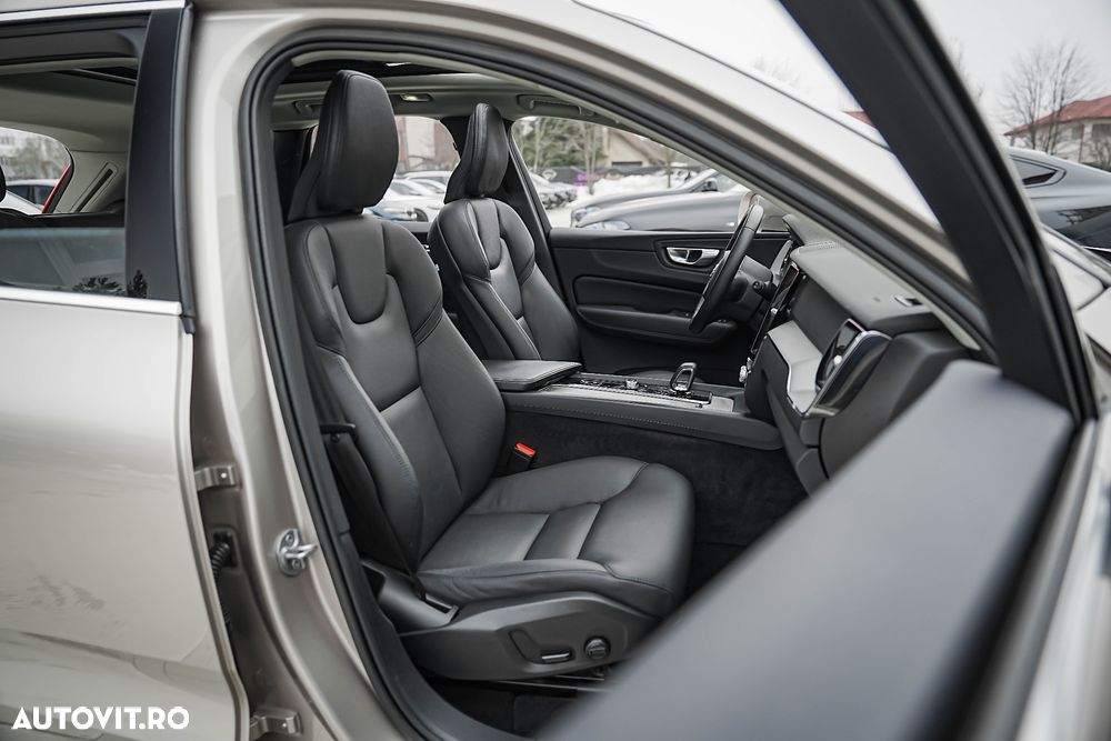 Volvo XC 60 Recharge T6 Twin Engine eAWD Inscription Expression - 17