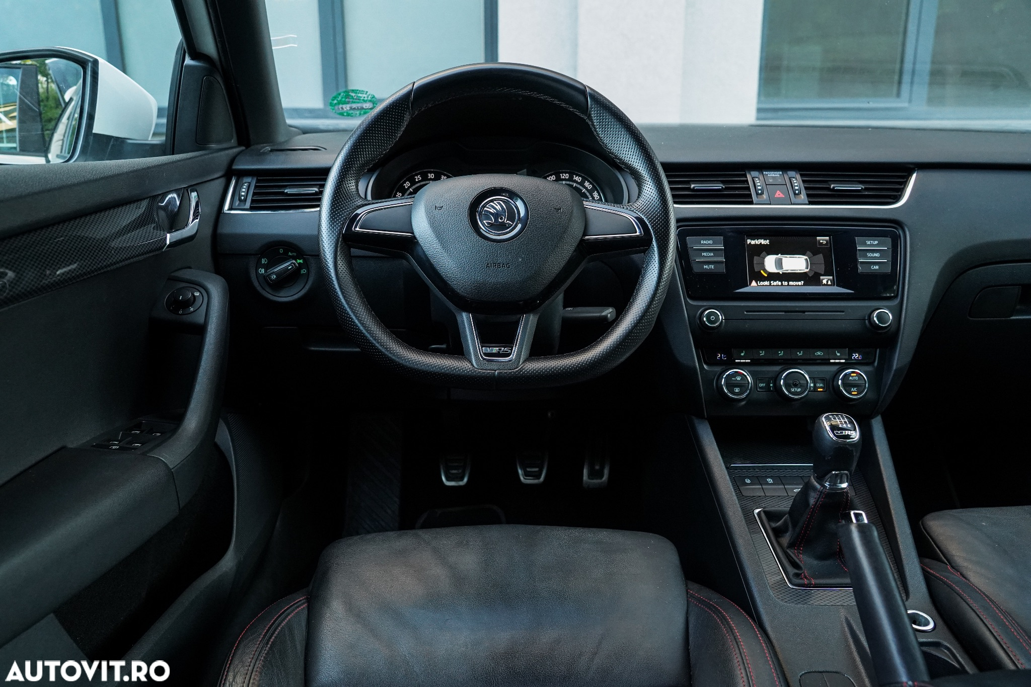 Skoda Octavia 2.0 TDI DSG RS - 12