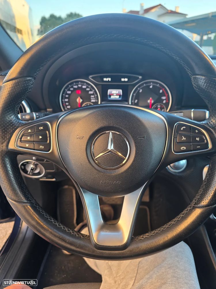 Mercedes-Benz A 180 d 7G-DCT AMG Line - 15