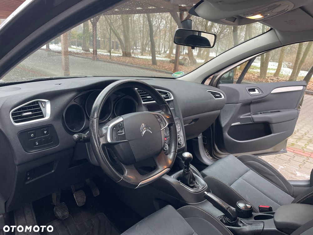 Citroën C4 HDi 110 Exclusive - 19