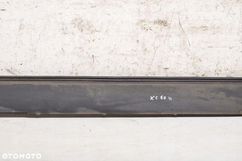 VOLVO XC60 II LISTWY NAKŁADKA PROGOWA PRAWA 31420623 - 3