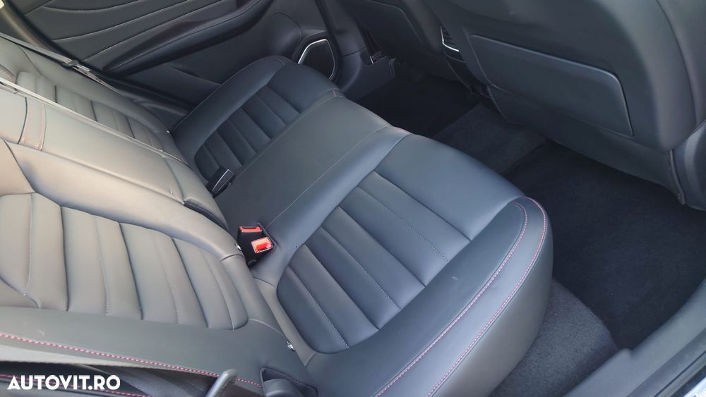 MG EHS 1.5 T-GDi AT PHEV Exclusive - 16