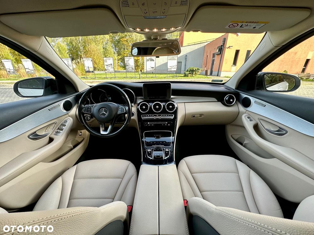 Mercedes-Benz Klasa C 180 7G-TRONIC - 15