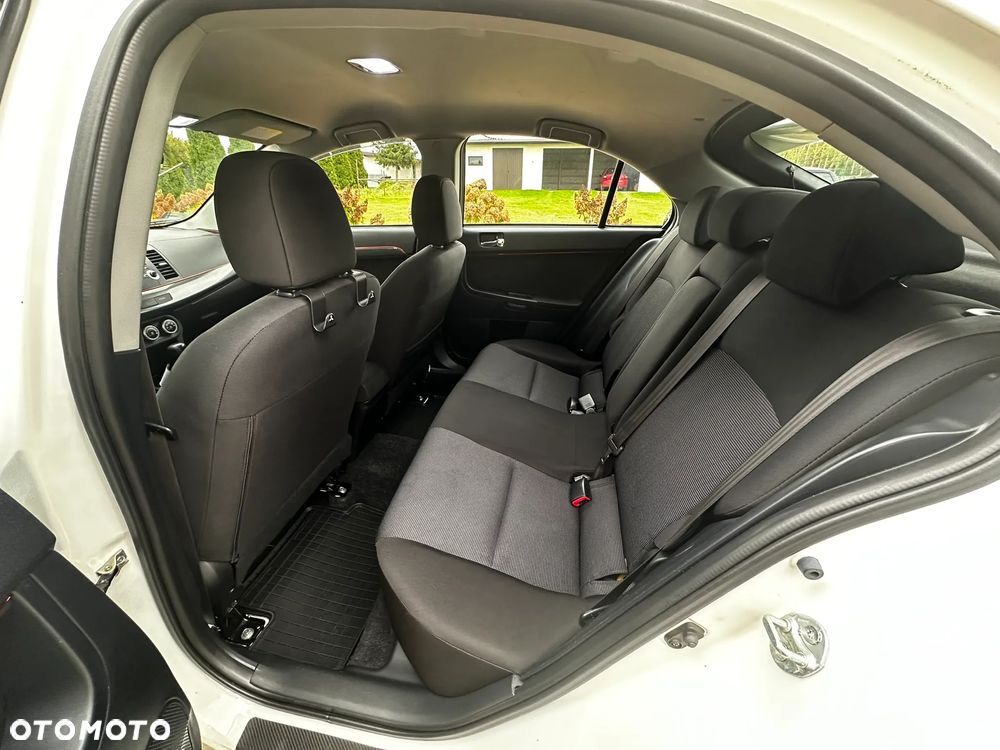 Mitsubishi Lancer 1.8 Invite CVT - 10