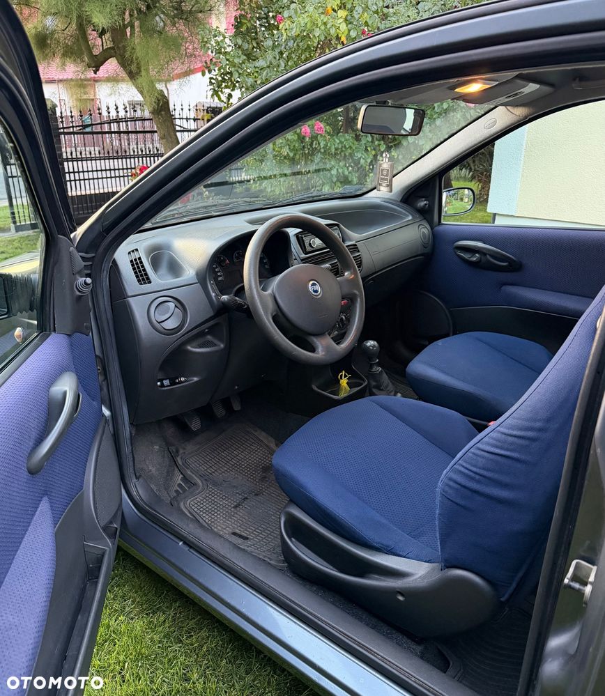 Fiat Punto 1.2 8V - 10