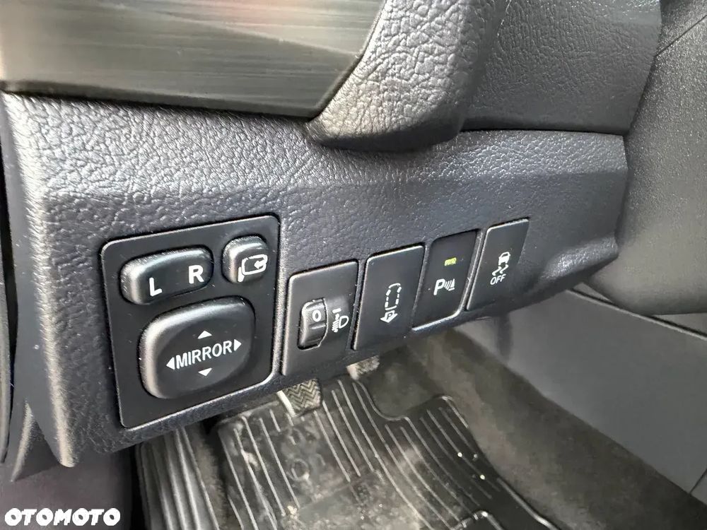 Toyota Auris 2.0 D-4D Edition - 18