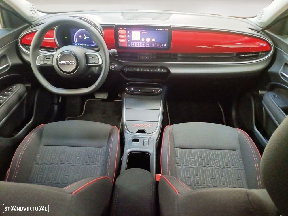 Fiat 600e 54 kWh (RED) - 10