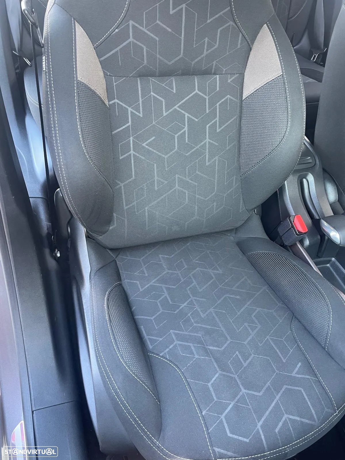 Peugeot 2008 1.6 BlueHDi Style - 15