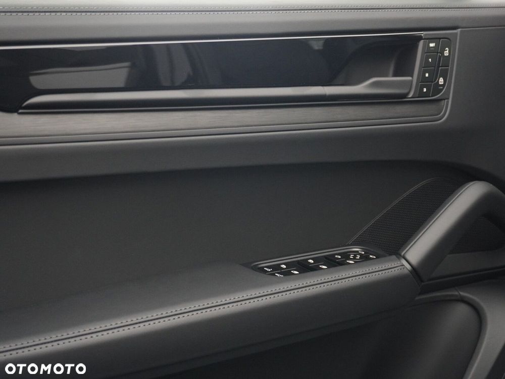 Porsche Cayenne Black Edition - 21
