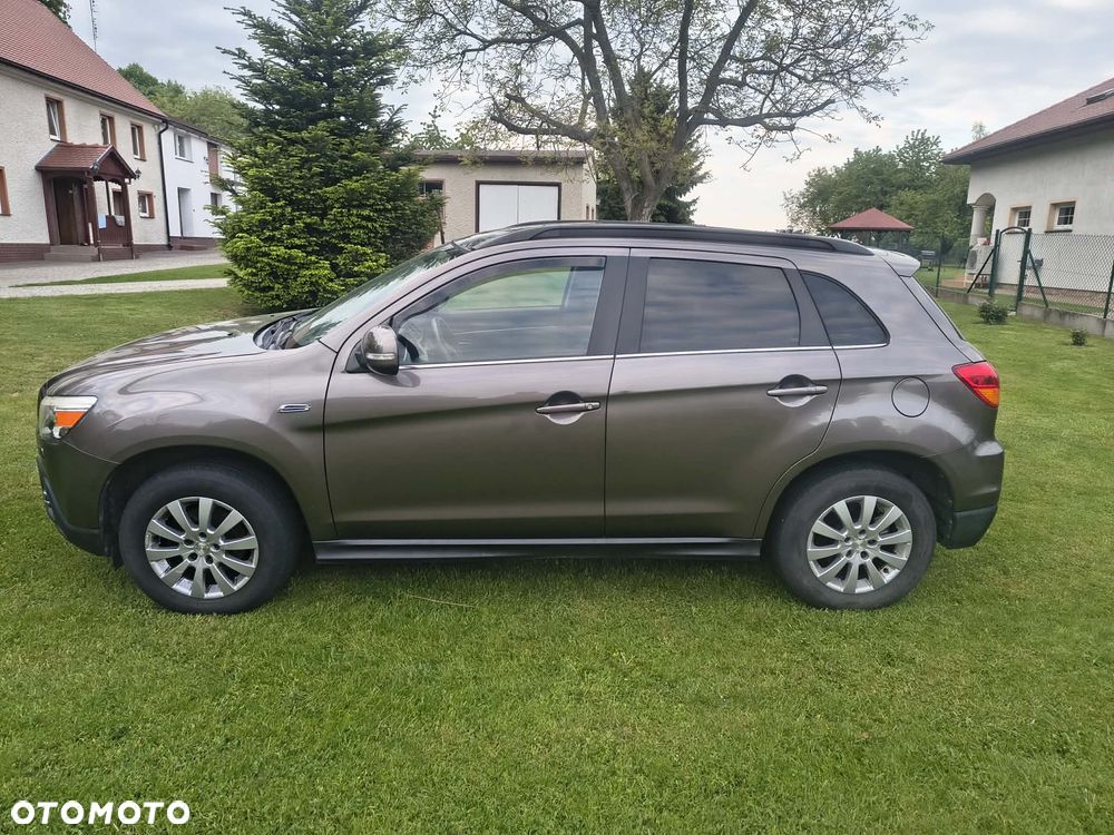 Mitsubishi ASX - 5