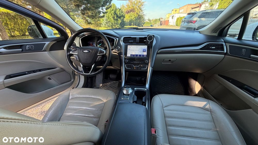 Ford Fusion - 7