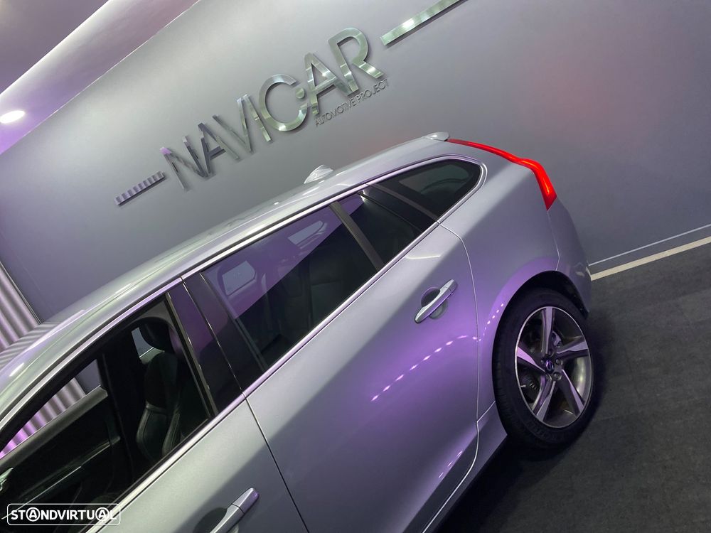 Volvo V60 D6 Twin Engine Geartronic RDesign - 27