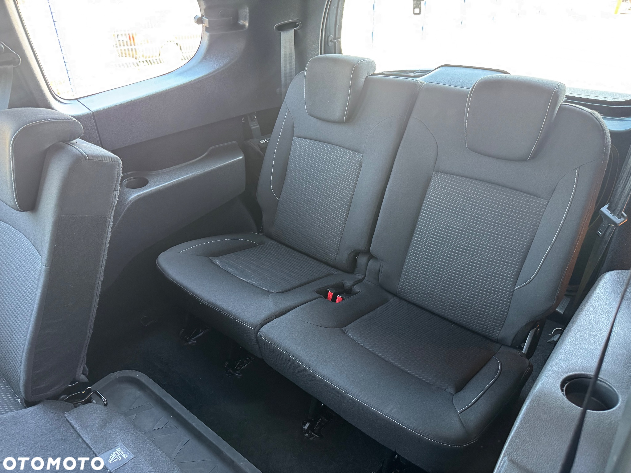 Dacia Lodgy 1.3 TCe Laureate S&S - 29