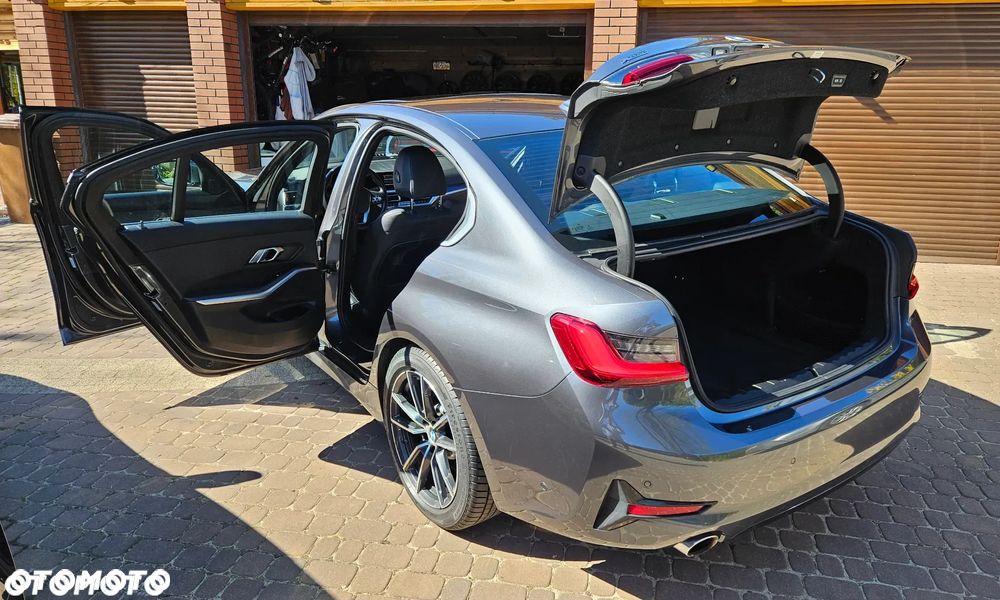 BMW Seria 3 330i xDrive M Sport sport - 17