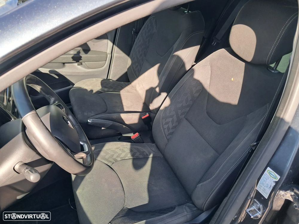 Renault Clio 0.9 TCe Limited - 8
