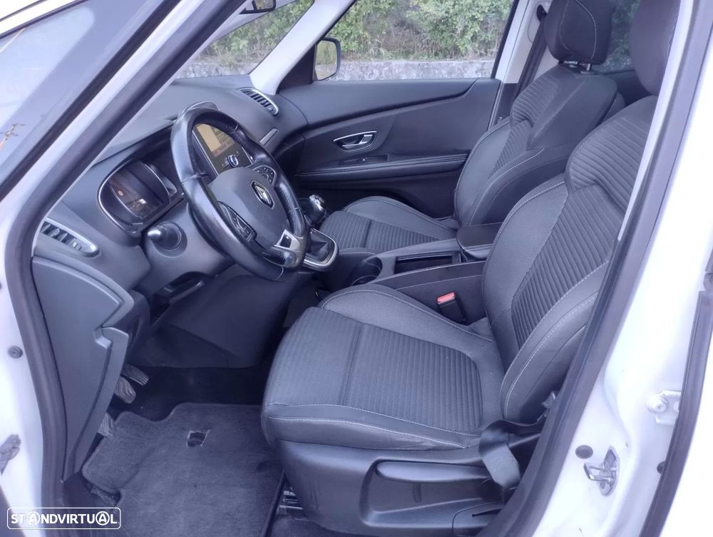 Renault Grand Scénic ENERGY dCi 130 INTENS - 18